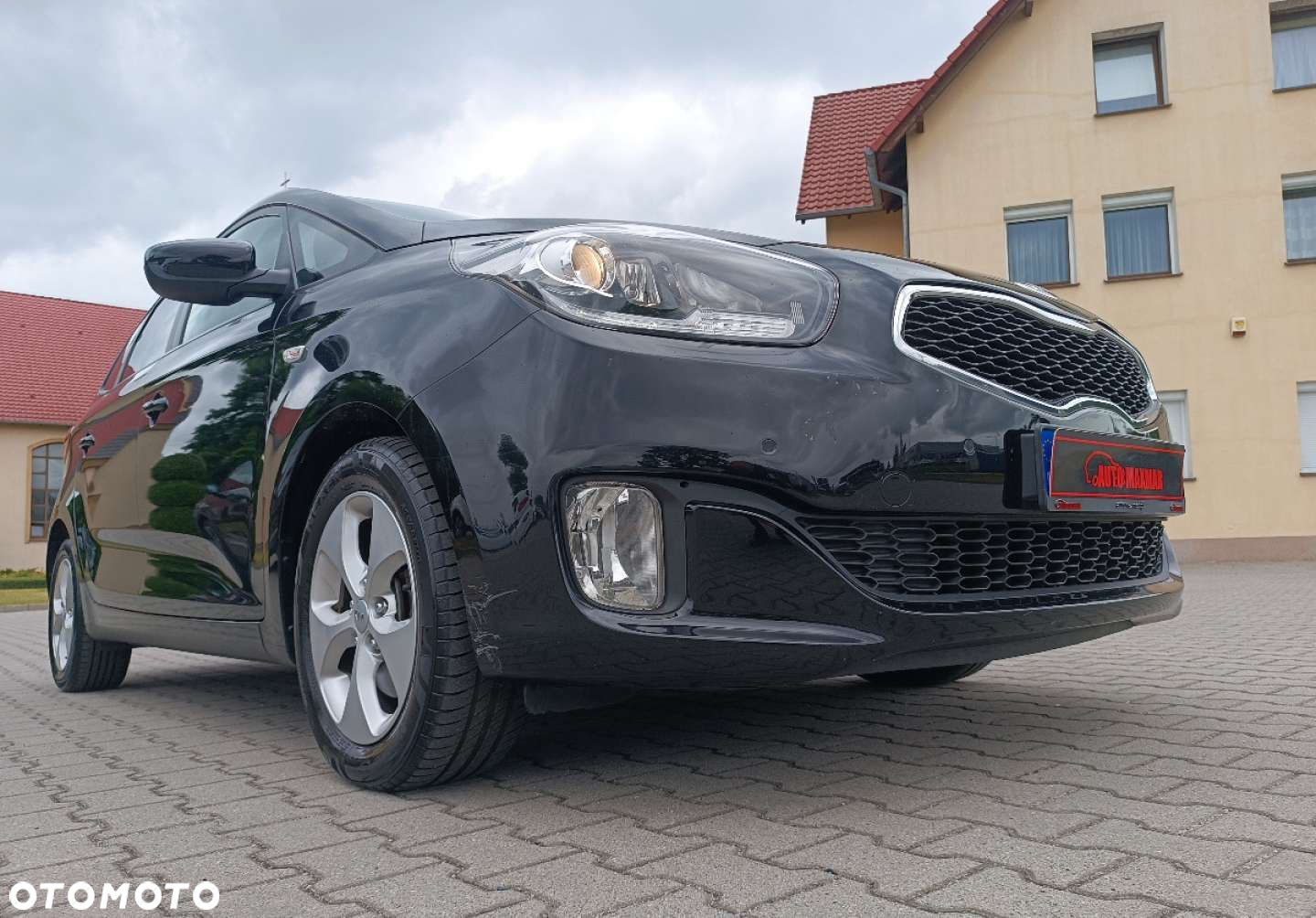 Kia Carens - 6
