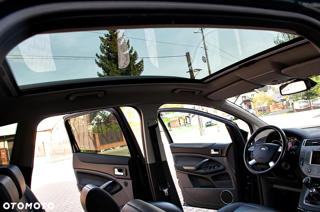 Ford Kuga 2.0 TDCi 4x4 Titanium - 30