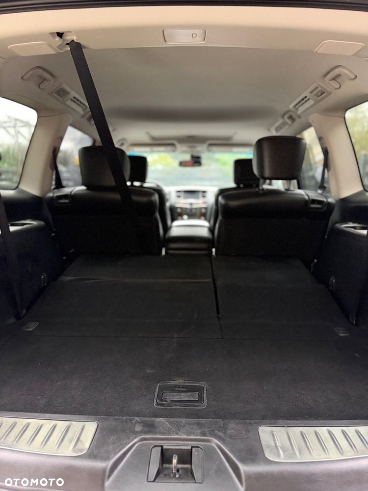 Infiniti QX80 - 11