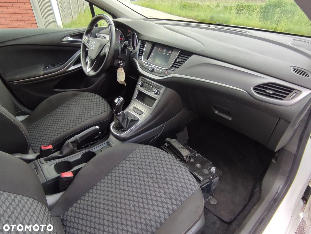 Opel Astra 1.2 Turbo Elegance - 10