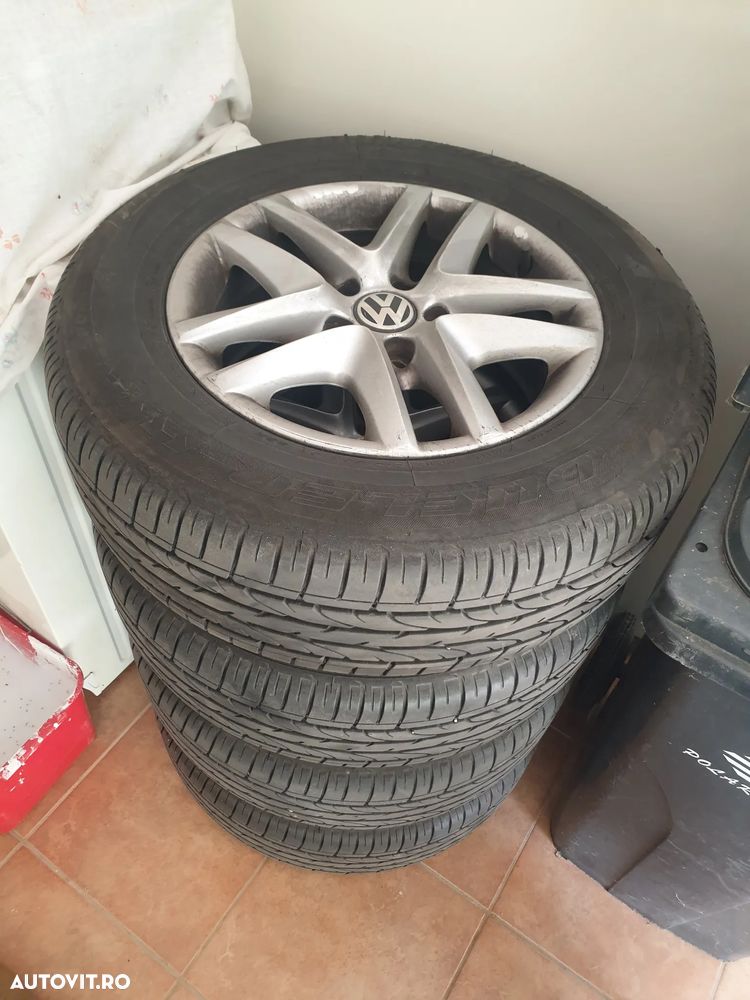 Volkswagen Tiguan - 11