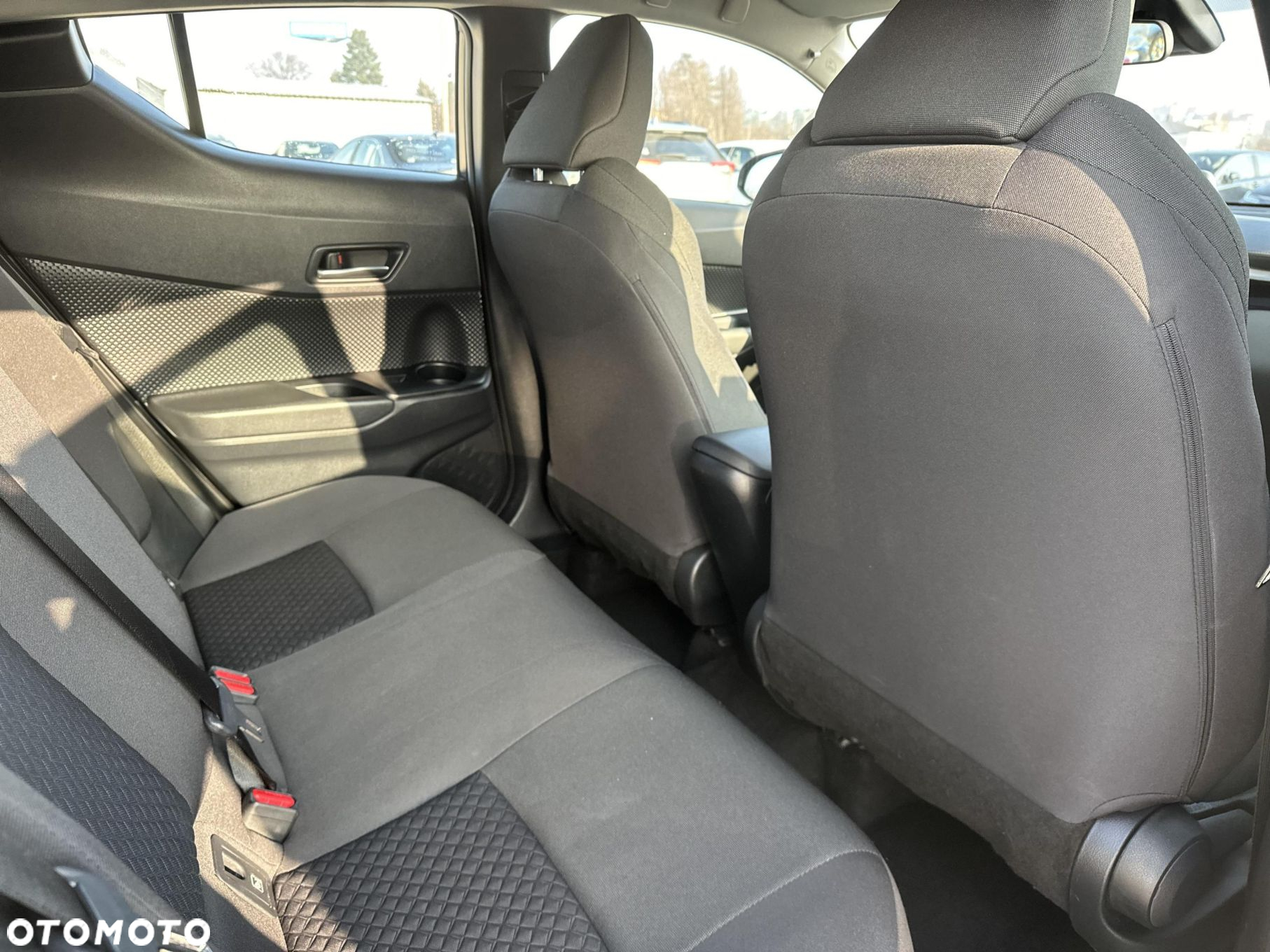 Toyota C-HR - 10