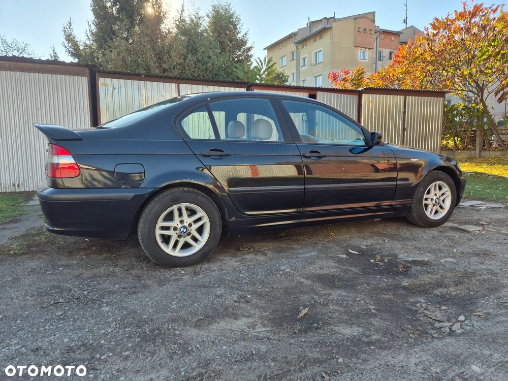 BMW Seria 3 318d - 11