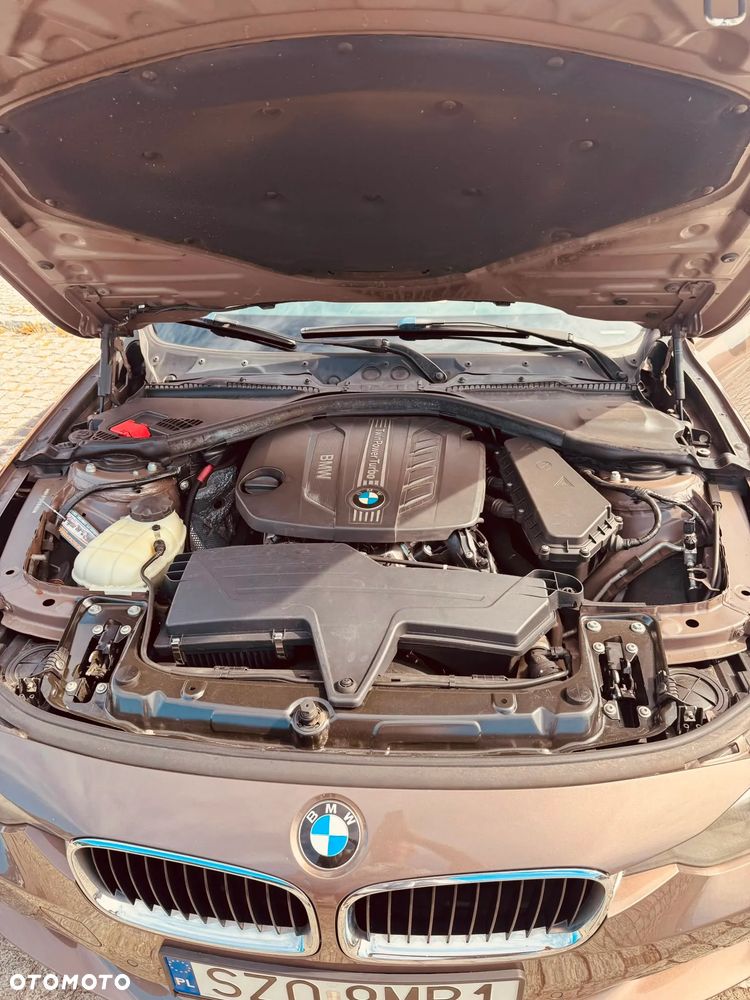 BMW Seria 3 318d - 14