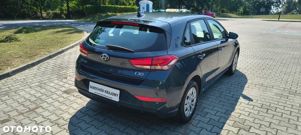Hyundai i30 1.5 DPI Classic + - 9