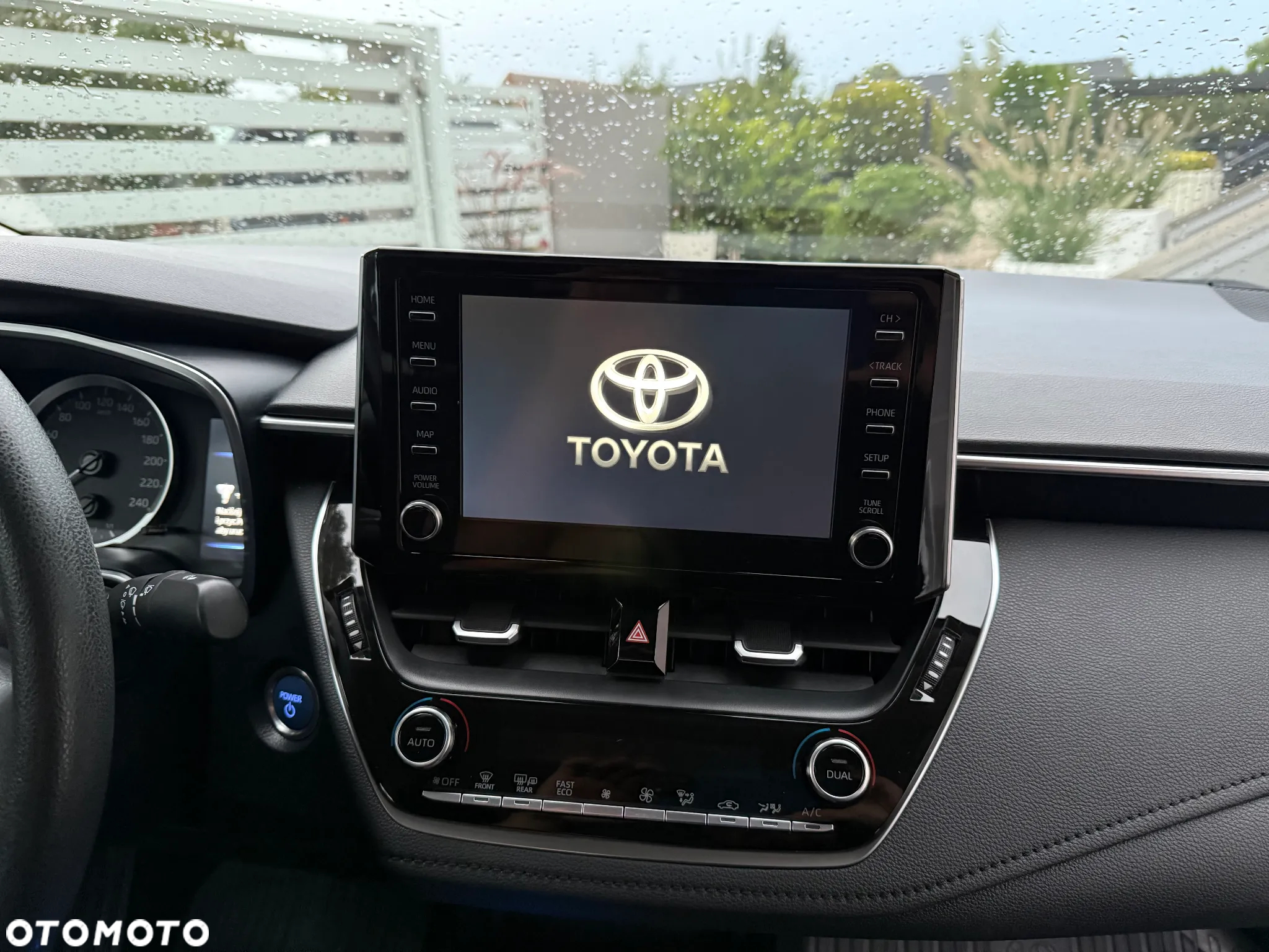 Toyota Corolla 1.8 Hybrid Active - 17
