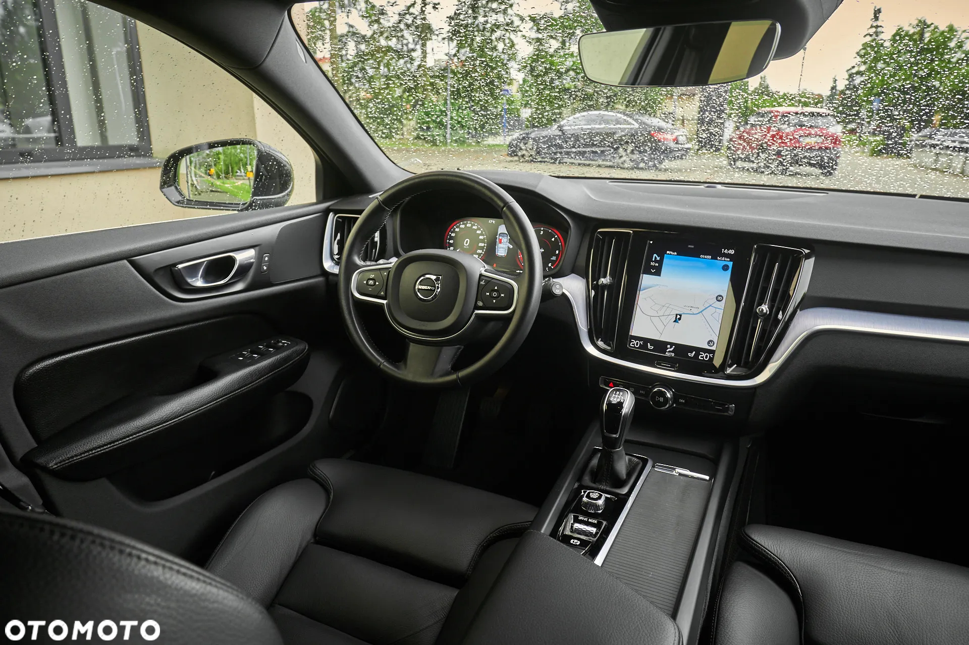 Volvo V60 D3 Momentum Pro - 33