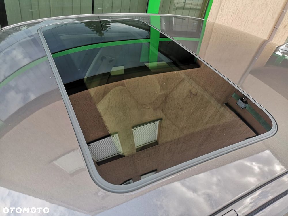 BMW Seria 3 320i Luxury Line - 8