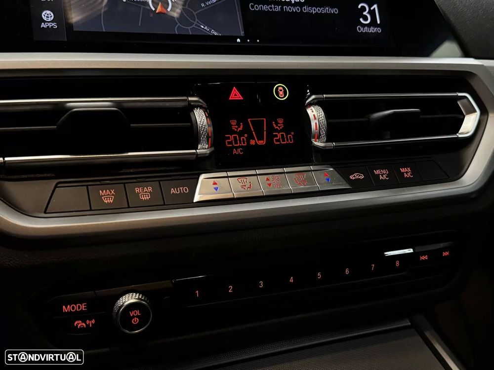 BMW 318 d Touring Auto - 28