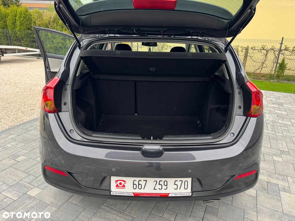 Kia Ceed 1.6 GDI ISG Dream-Team Edition - 17