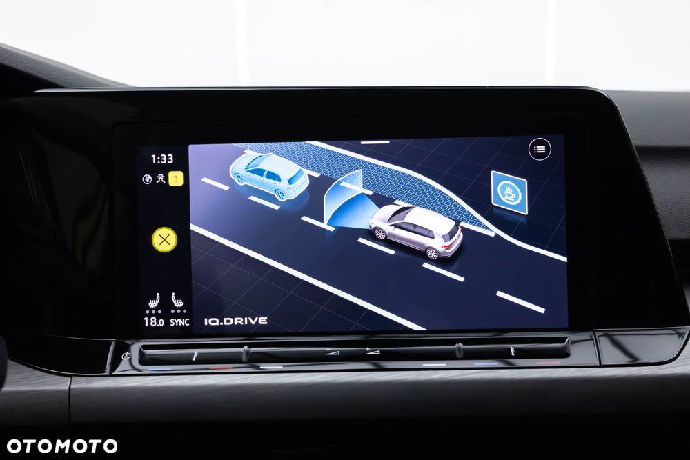 Volkswagen Golf - 26