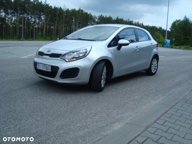 Kia Rio - 4