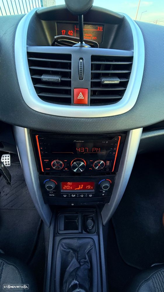 Peugeot 207 1.4 VTi Sportium - 14