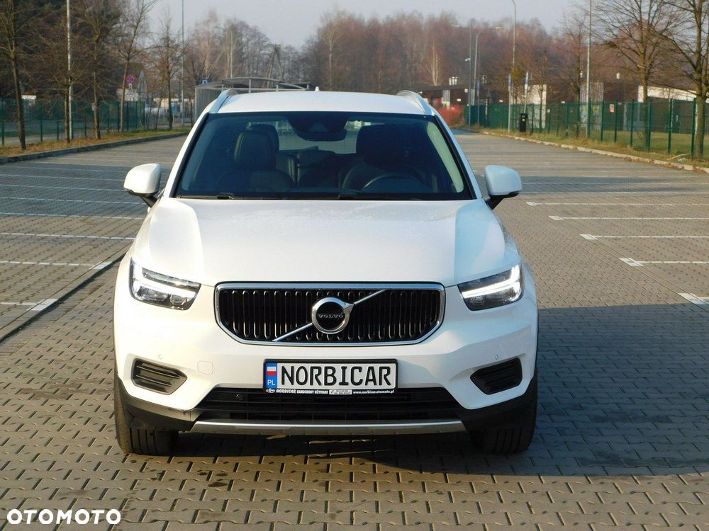 Volvo XC 40 D3 Momentum Pro - 2