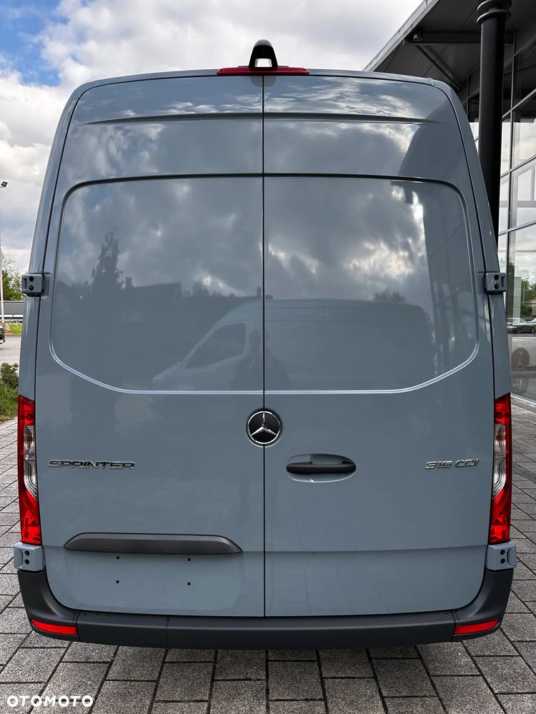 Mercedes-Benz Sprinter - 8