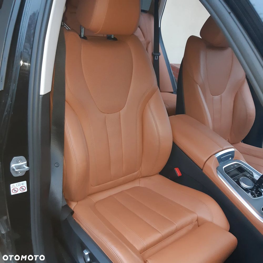 BMW X5 xDrive40i - 10