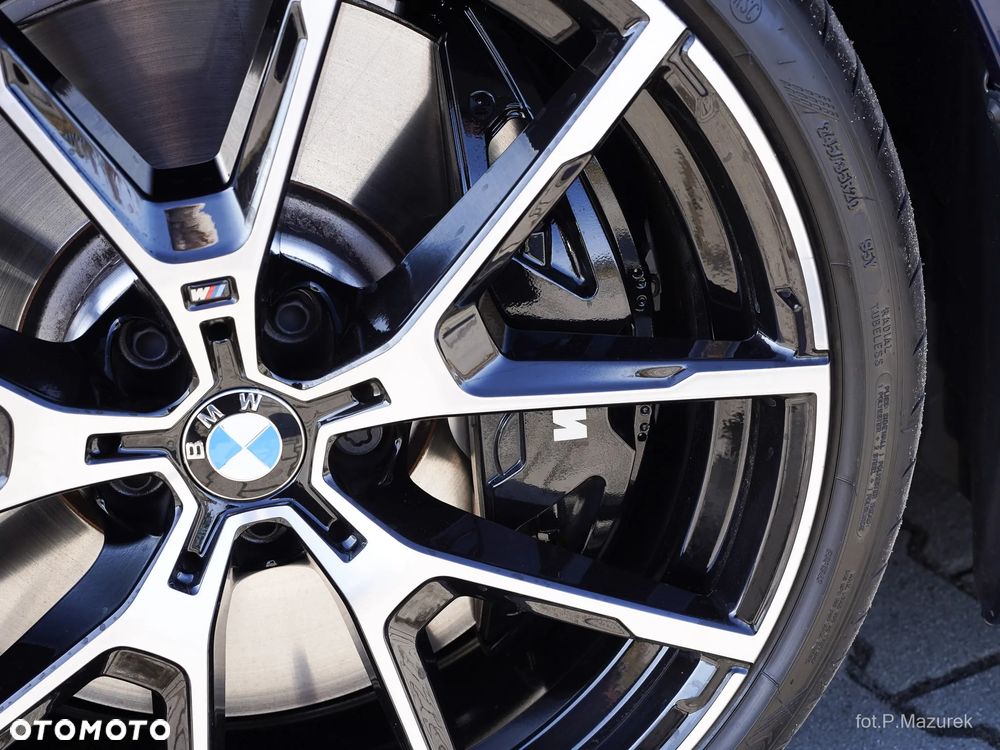 BMW Seria 8 - 21