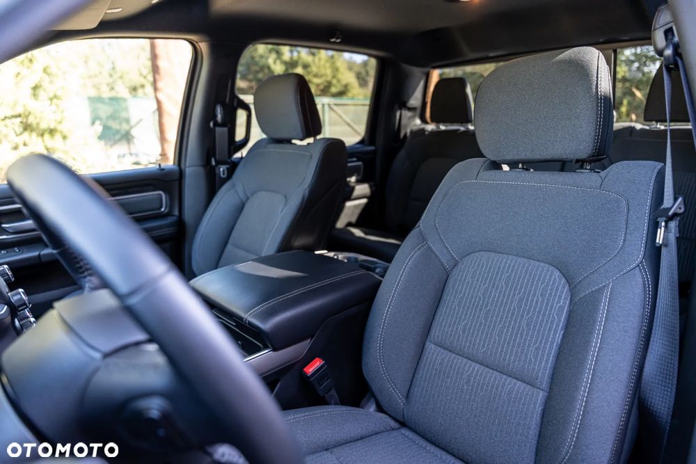 RAM 1500 5.7 Crew Cab Bighorn - 22