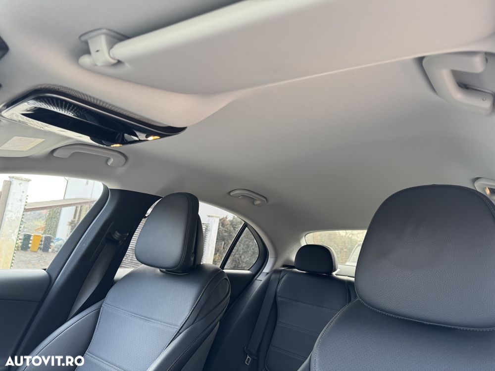 Mercedes-Benz C 300 e 9G-TRONIC Avantgarde - 19
