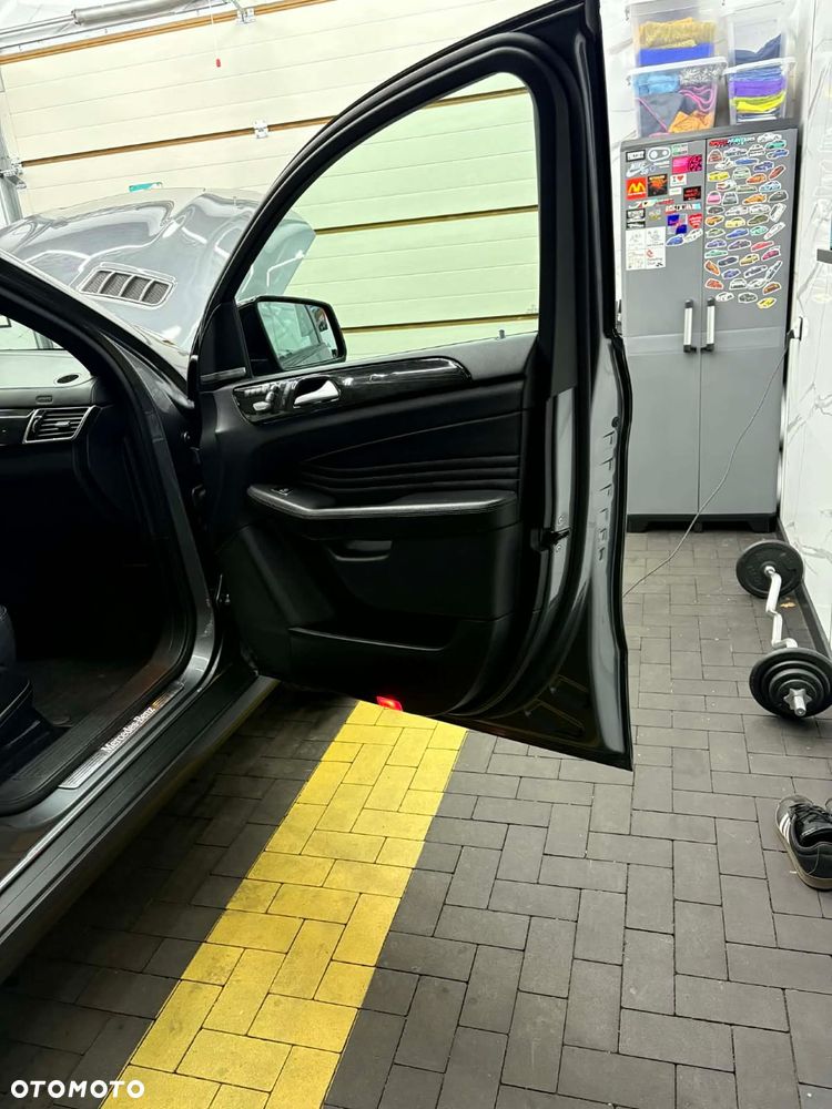 Mercedes-Benz GLE - 11