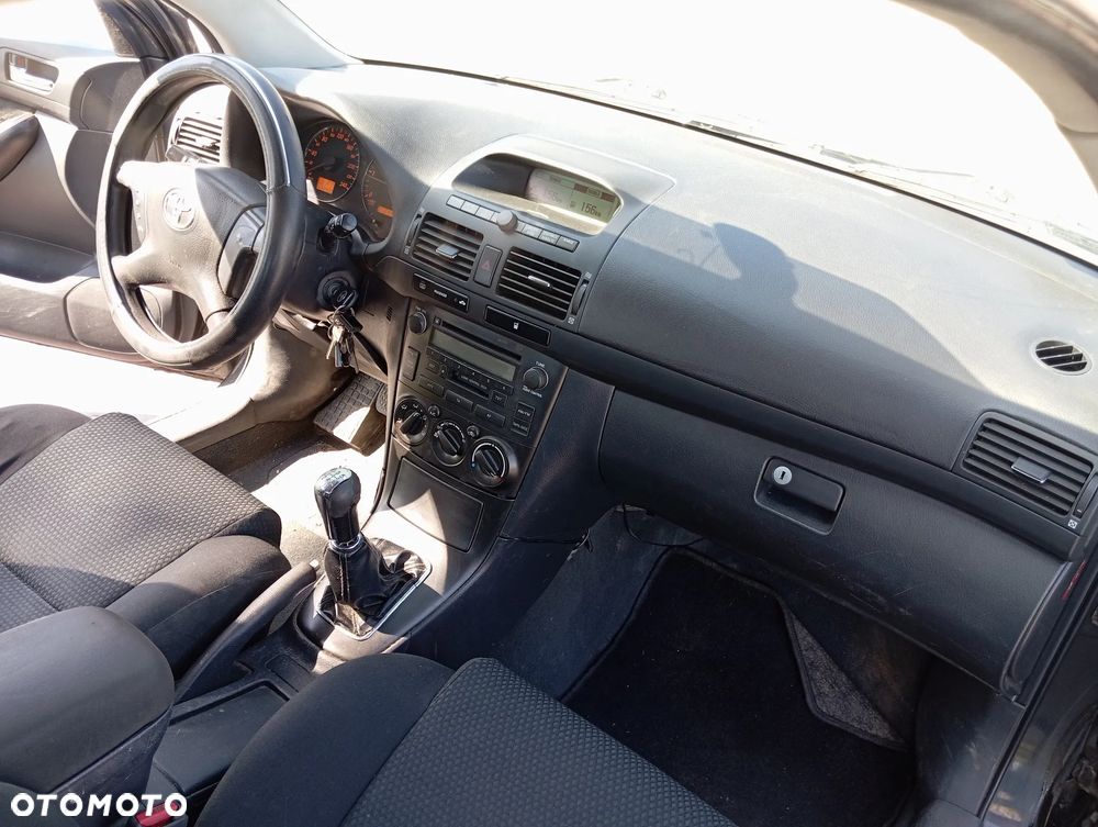 Toyota Avensis 2.0 D-4D High - 6