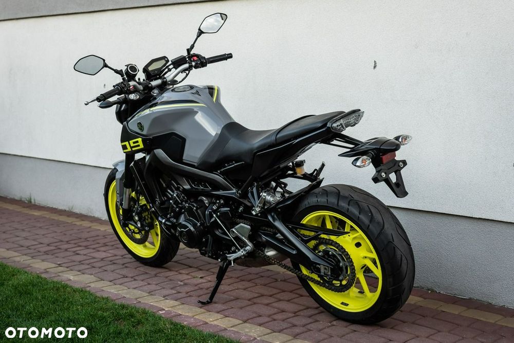 Yamaha MT - 5