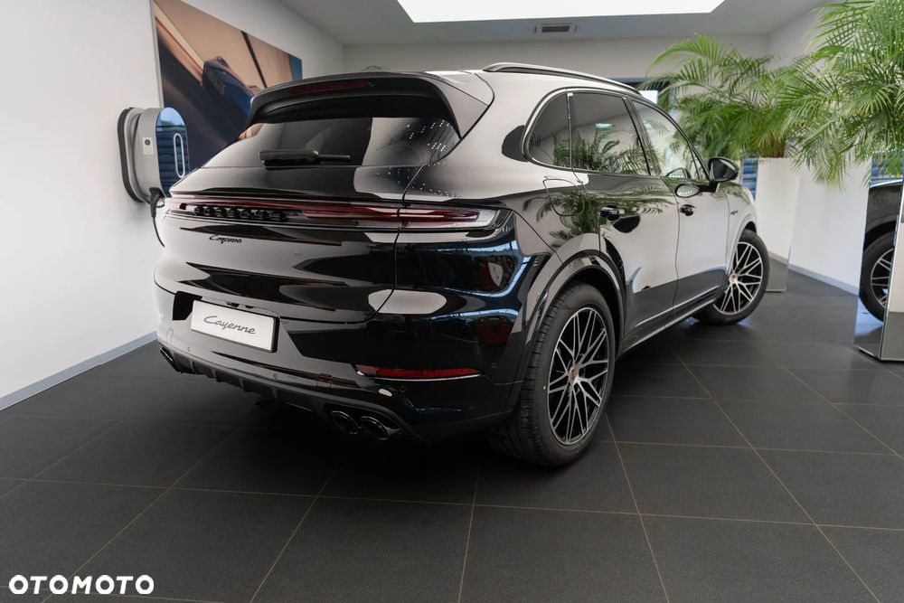 Porsche Cayenne E-Hybrid PHEV Black Edition - 38