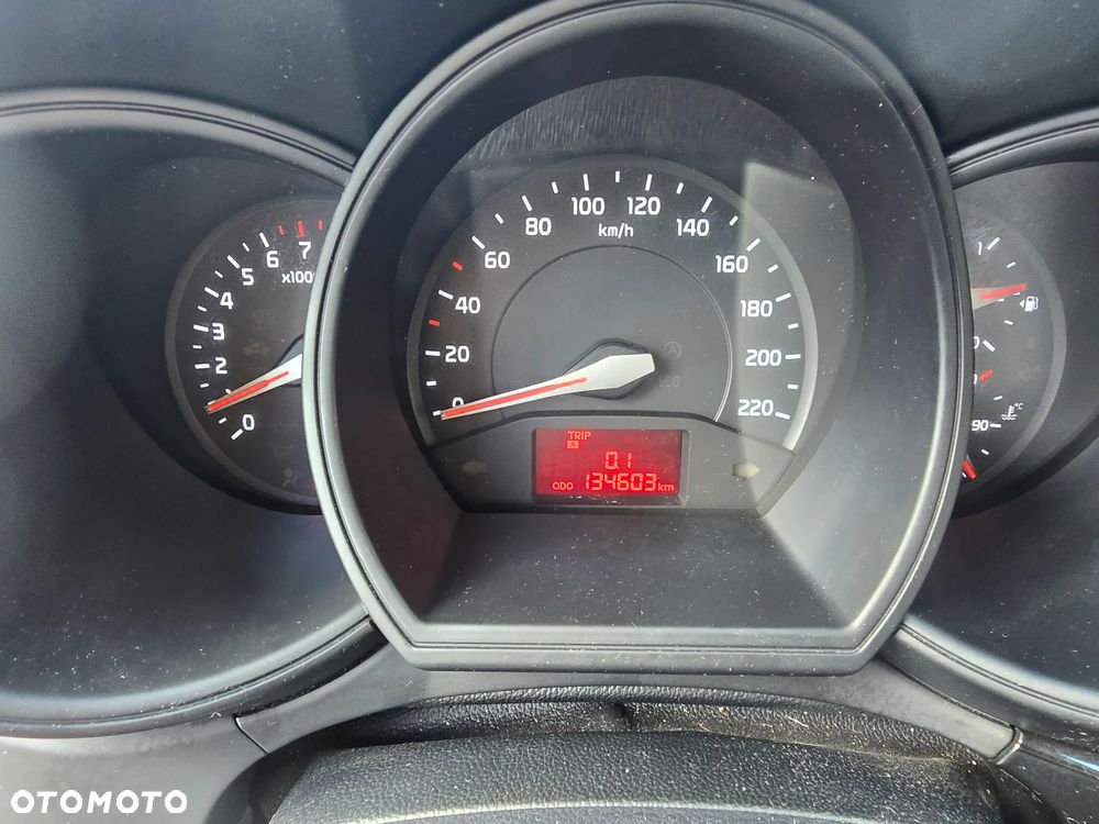 Kia Rio - 9