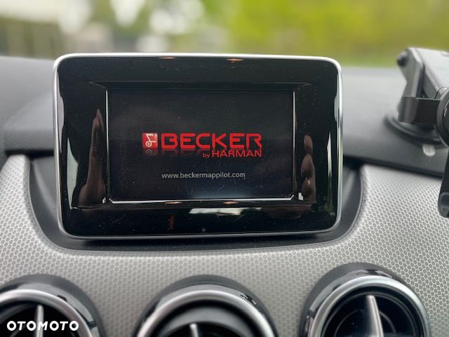 Mercedes-Benz Klasa B 180 d BlueEFFICIENCY Edition Style - 28