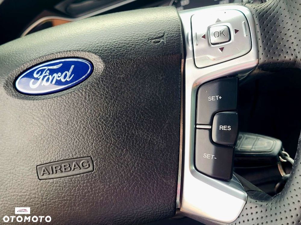 Ford Galaxy - 16