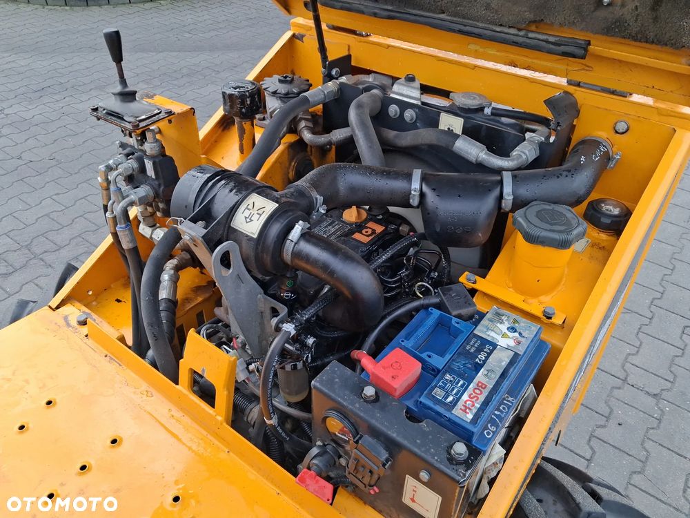 Thwaites MACH 203 1.5 tonne - 8