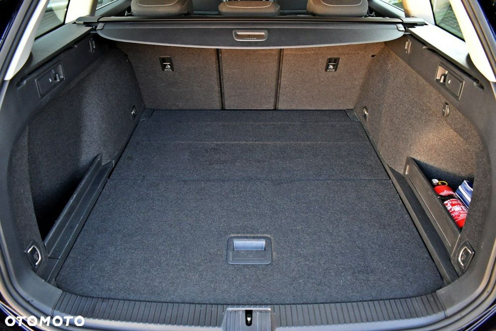 Volkswagen Passat - 26