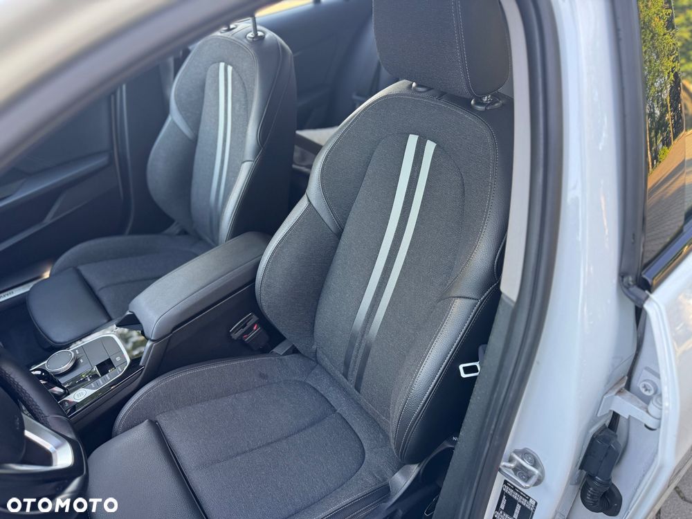BMW Seria 1 118d Sport Line - 12