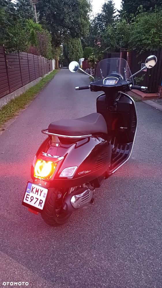 Vespa GTS - 2