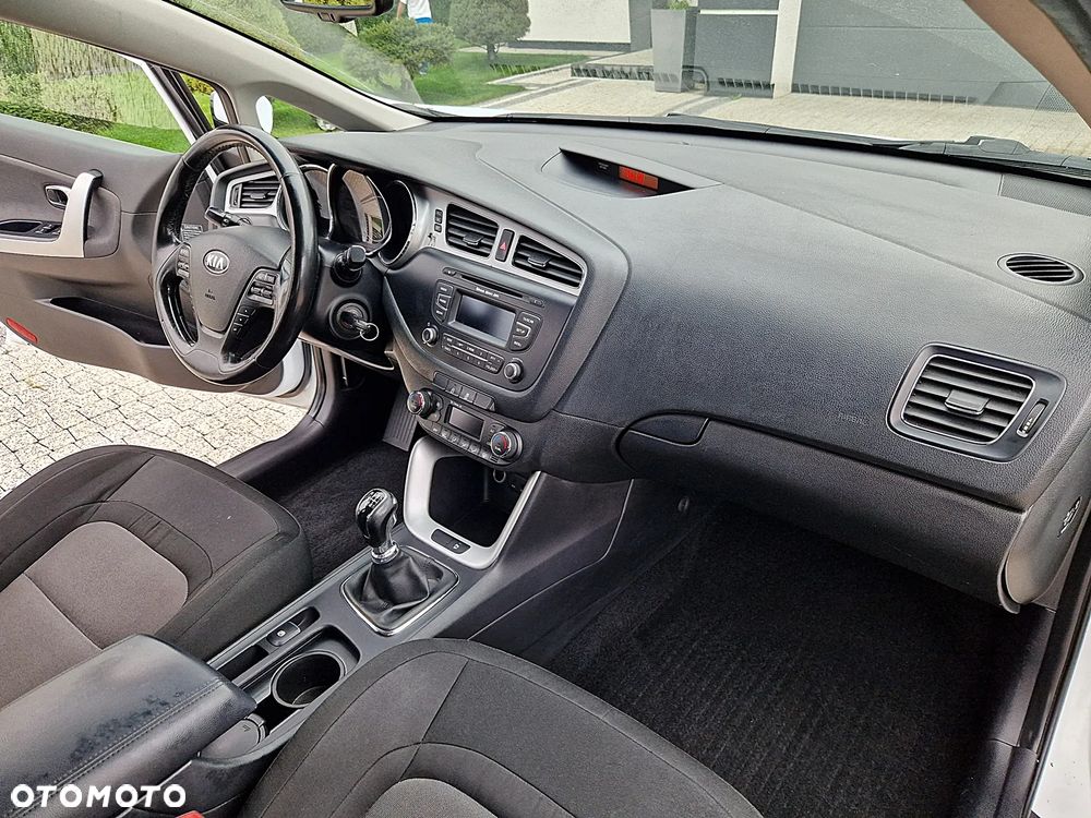 Kia Ceed 1.6 Crdi M Euro2012 - 11