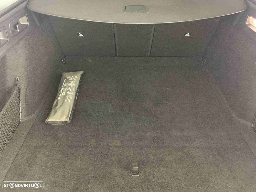 Peugeot 308 SW 1.2 Hybrid Style e-DCS6 - 23