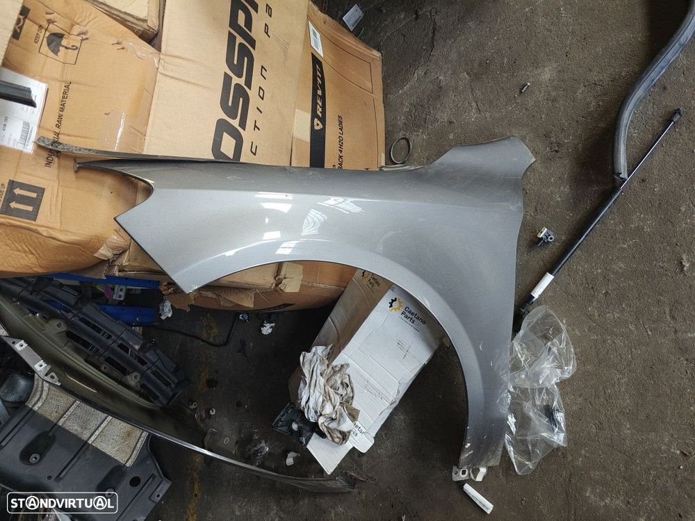 Guarda Lamas Frente Esquerdo Mercedes-Benz Cla Coupé (C117) - 1