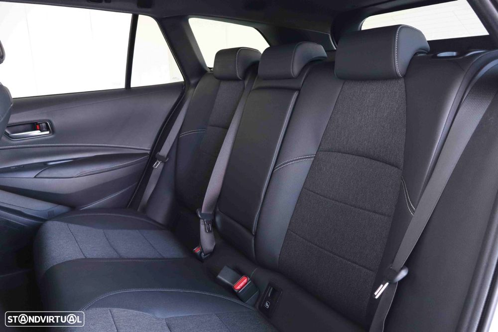 Toyota Corolla Touring Sports 1.8 Hybrid Comfort+P.Sport - 39