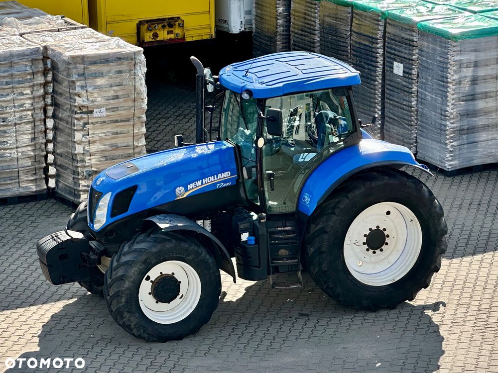 New Holland T7.220 PC - 13