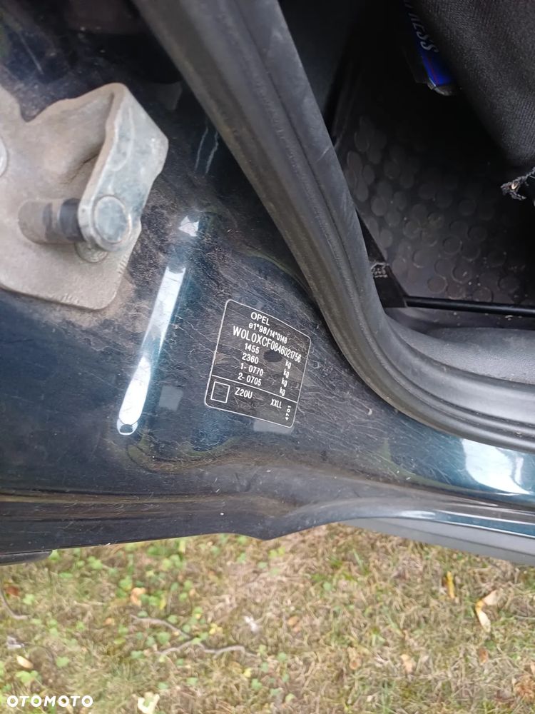 Belka tylna zdrowa Opel Corsa C 1.2 kod Z20U 2003r na części - 8