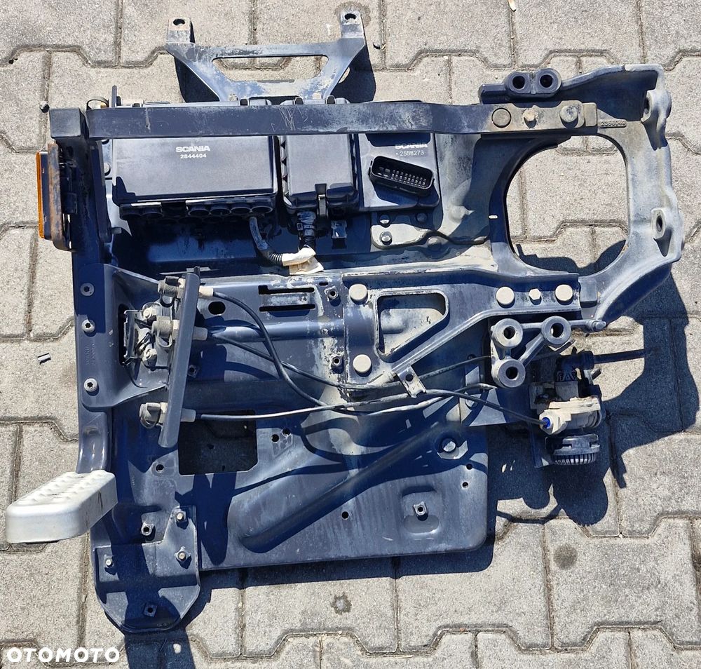 SCANIA R S MOCOWANIE BŁOTNIKA BLACHA WSPORNIK WSPORNIKI ATRAPA ŁAWKA DOLNA 2492751 2492752 - 1