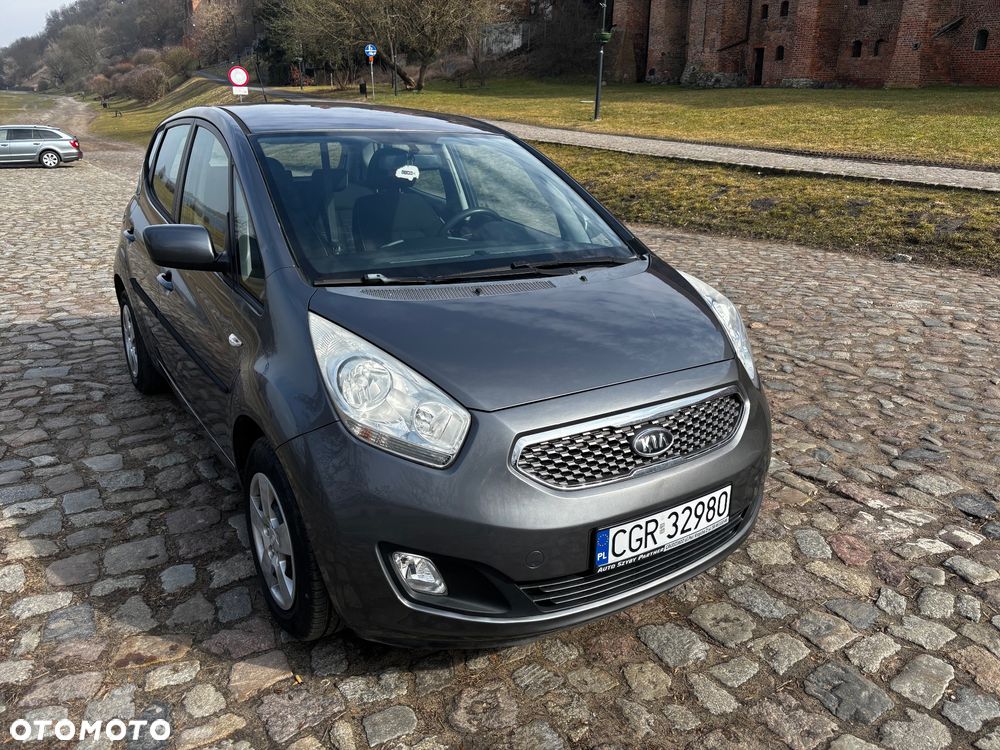 Kia Venga - 10