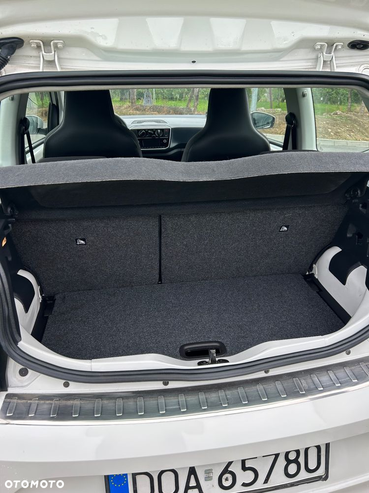 Volkswagen up! - 8