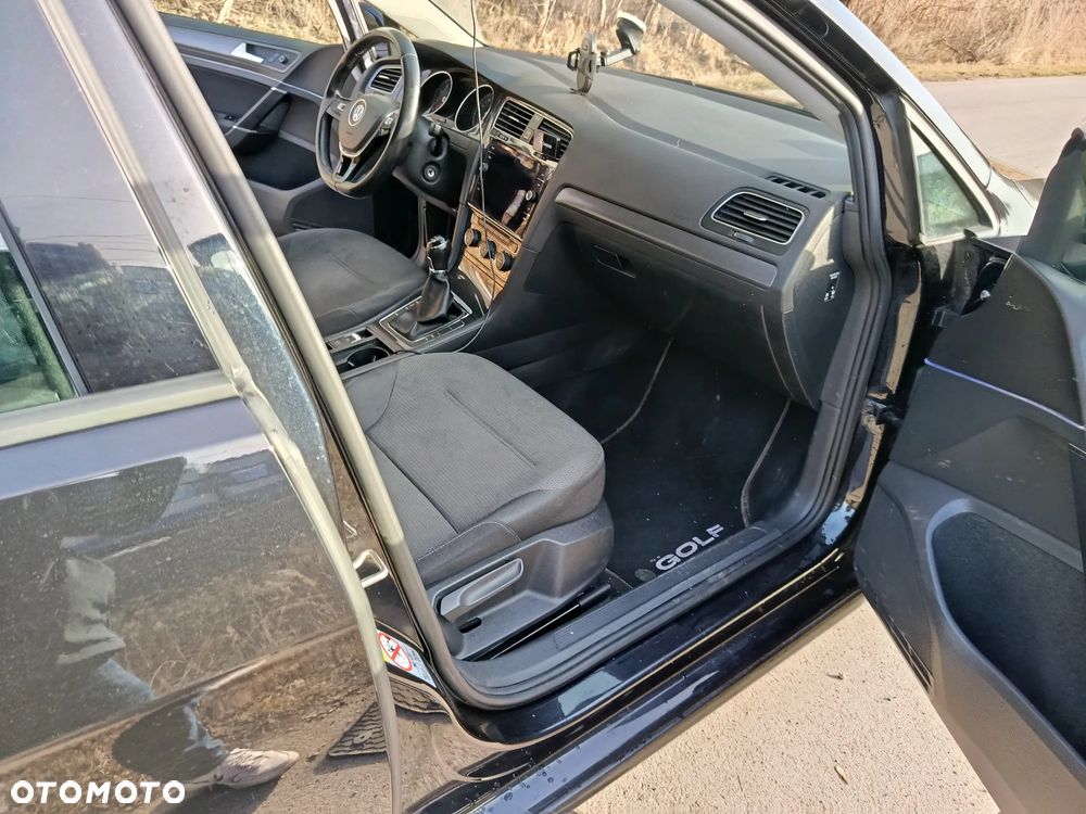 Volkswagen Golf 1.4 TSI BMT Comfortline - 24