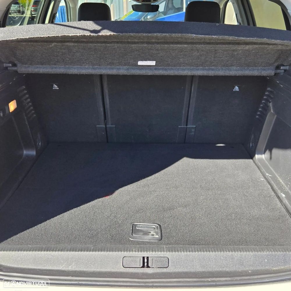Citroën C5 Aircross 1.6 Hybrid Feel Business (TA) e-EAT8 — fotografia 25