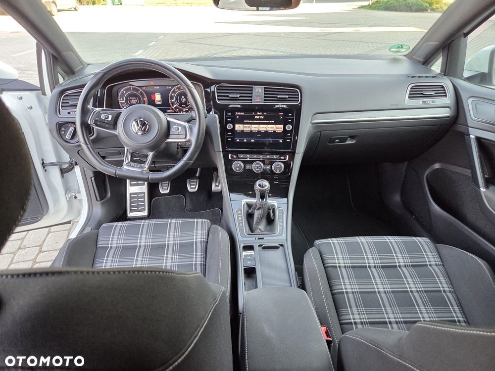 Volkswagen Golf 2.0 TDI BMT GTD - 13