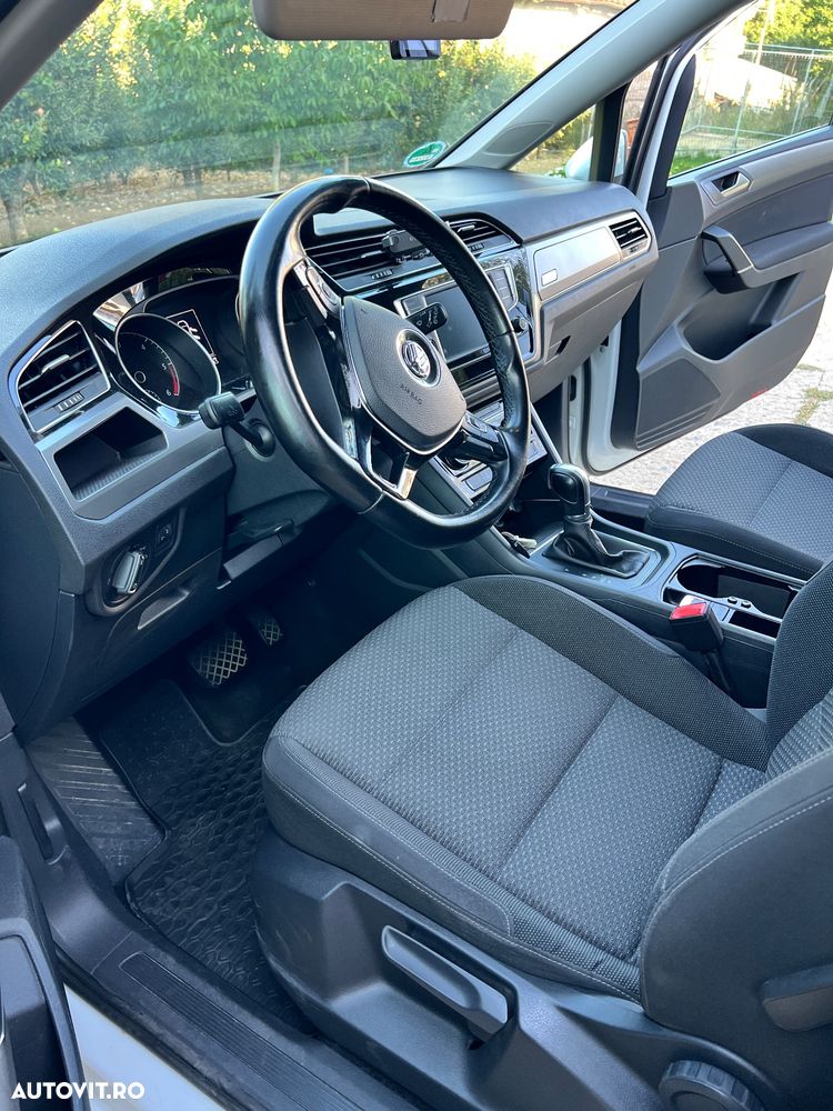 Volkswagen Touran 2.0 TDI DSG Comfortline - 10