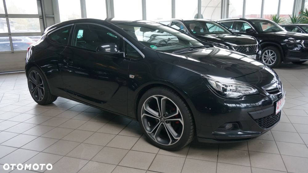 Opel Astra IV GTC 1.4 T Enjoy - 11