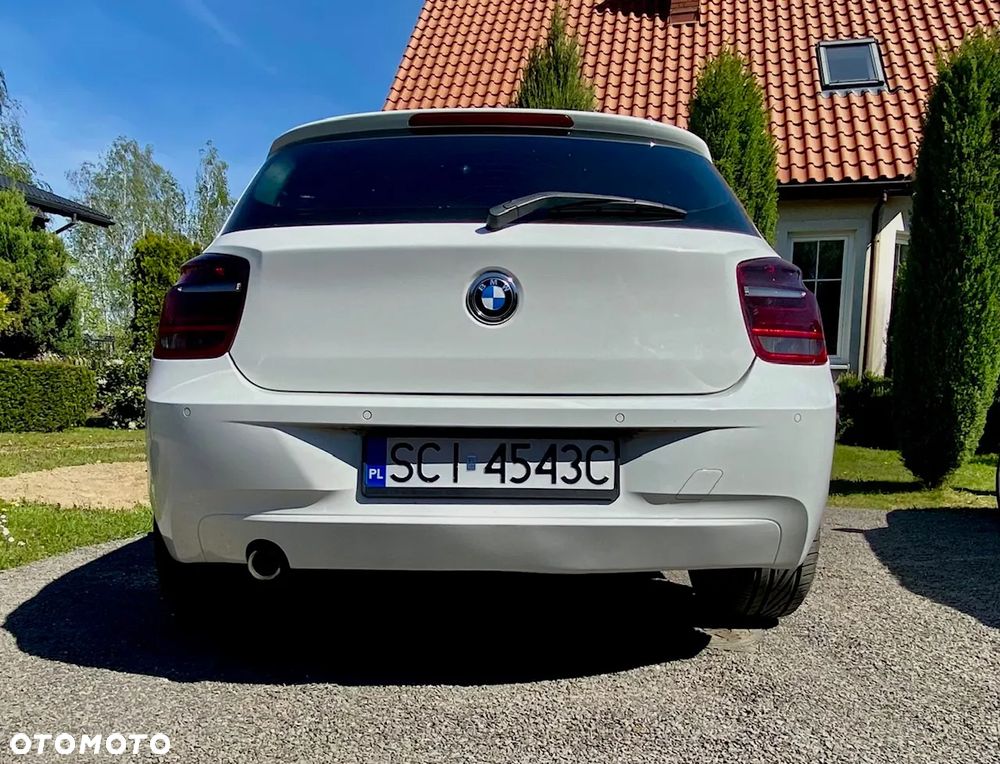 BMW Seria 1 114d Sport Line - 4