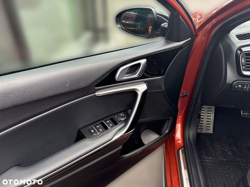 Kia ProCeed - 10